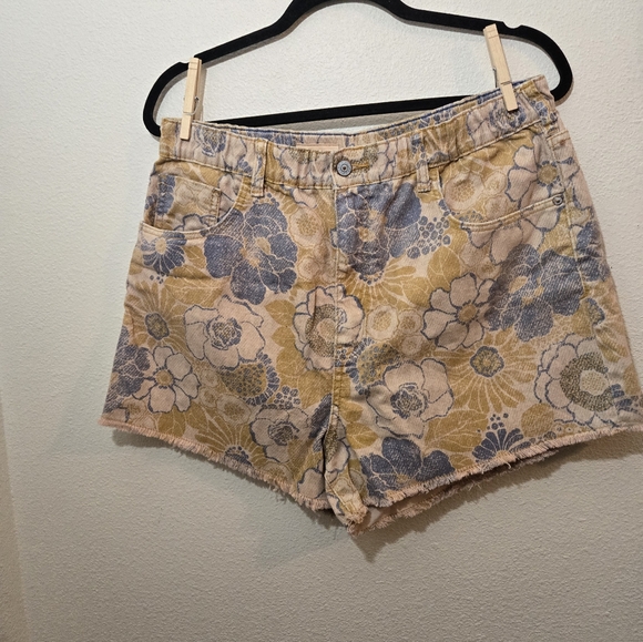 Pilcro Hi Rise Denim Floral Shorts Large - Picture 5 of 14